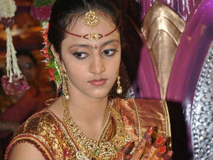 How to Select Sarees for Wedding How to Select Sarees for Wedding