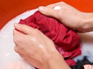 How to Stain Removal from Clothes Tips