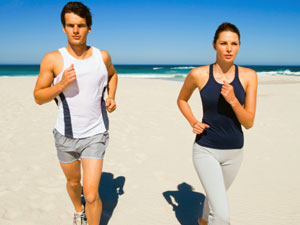 5 Peppy Beach Exercises To Get Lean!