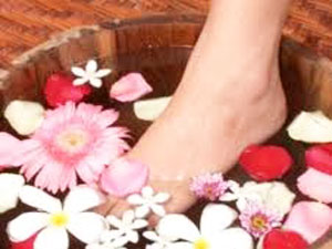 Beautiful and Attractive Foot Care Tips