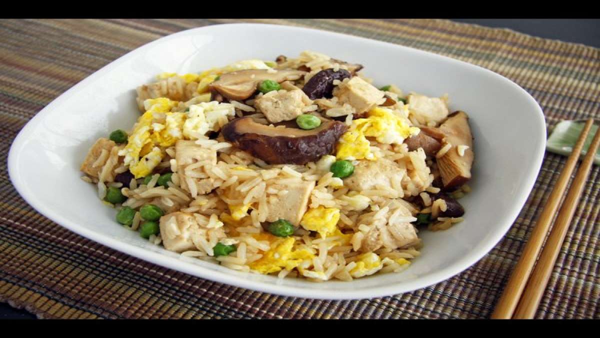 మష్రుమ్ అండ్ ఎగ్ ఫ్రైడ్ రైస్ Egg and Mushroom Fried Rice Telugu BoldSky