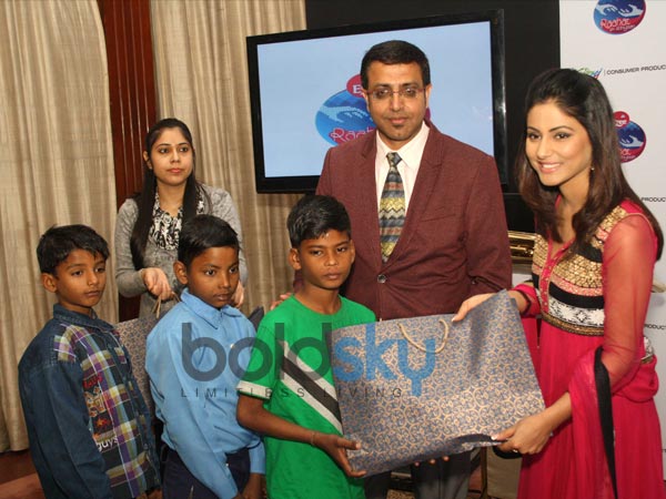 హినా ఖాన్ :