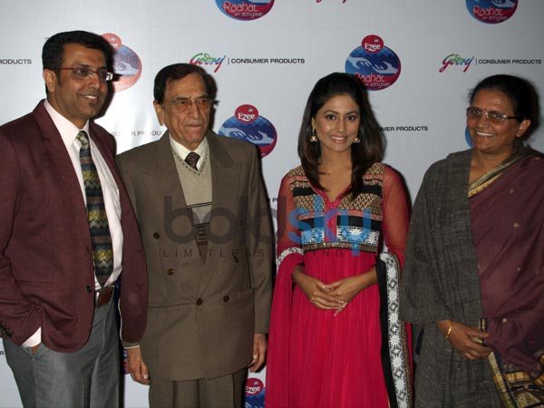 బహు లుక్స్ లో: