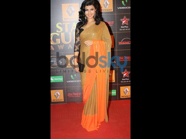 నిమ్రత్ కౌర్: 