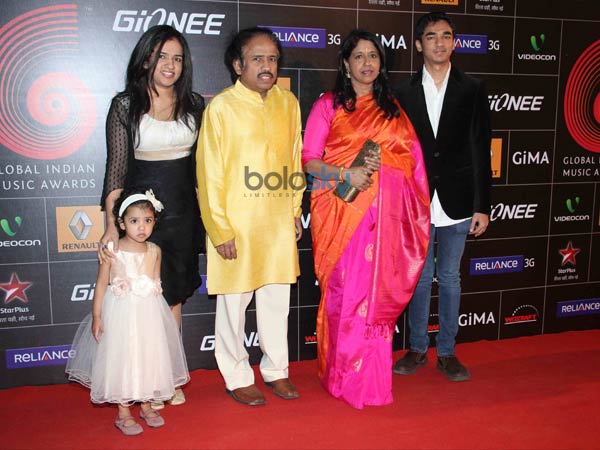 కవితా క్రిష్ణమూర్తి: 