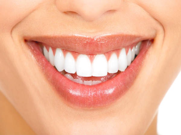 పళ్ళు మరియు చిగుళ్ళ ఆరోగ్యానికి: 