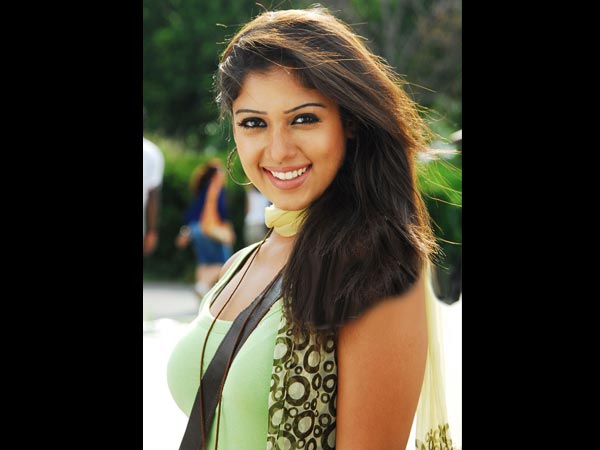 నయనతార గ్లామర్ సీక్రెట్: హాట్ అండ్ సెక్సీ లుక్ :