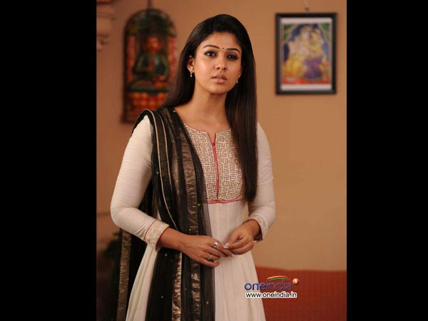 నయనతార గ్లామర్ సీక్రెట్: హాట్ అండ్ సెక్సీ లుక్ :