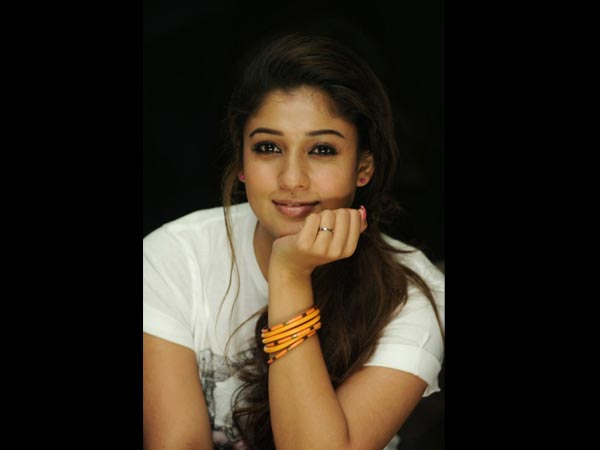 నయనతార గ్లామర్ సీక్రెట్: హాట్ అండ్ సెక్సీ లుక్ :