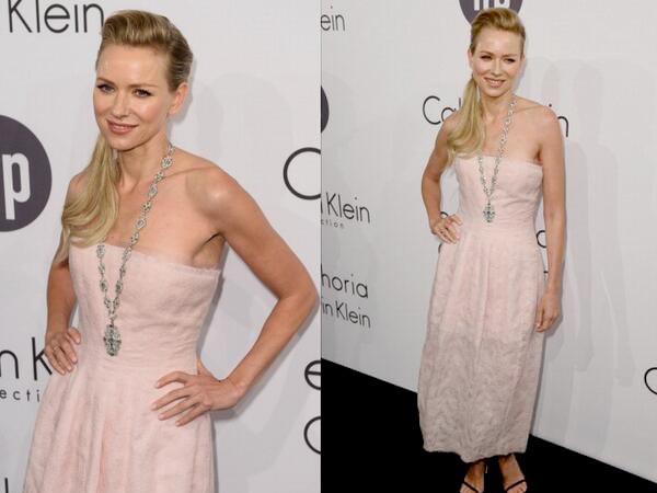 నౌమి వాట్స్: 