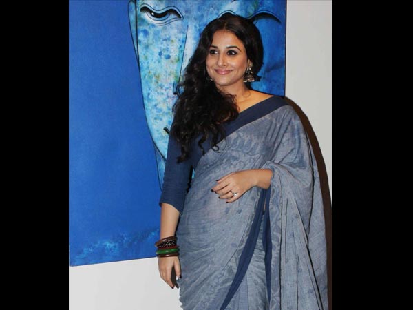 హాట్ టాపిక్ గా కవ్విస్తున్నవిద్యాబాలన్ ఫోటోలు...