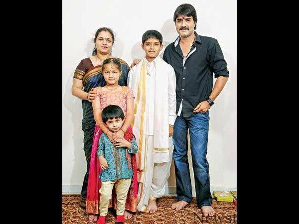 శ్రీకాంత్ అండ్ కిడ్స్ :