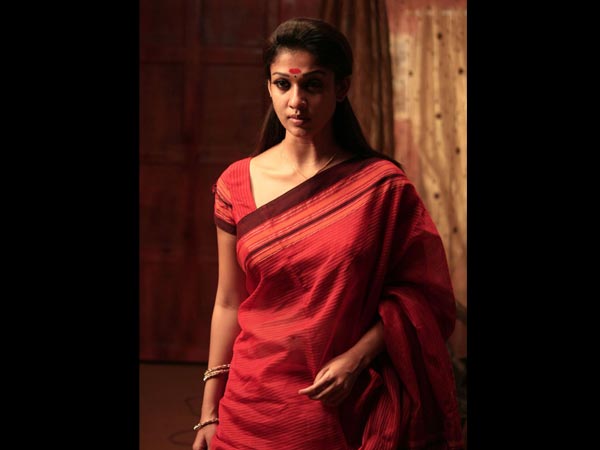 చీరలో హాట్ అంట్ క్యూట్ గా అందాల విందుచేస్తున్న నయనతార