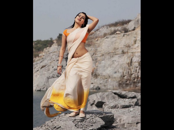 అదిరే..అదిరే..నాభి(బొడ్డు)అందం..అదిరే