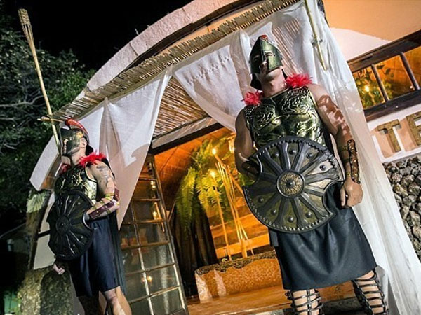 గాడ్స్ ఫ్రంట్ డోర్ కి కాపలాగా వుంటారు!