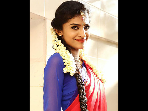 తన చదువుని అస్సలు వదిలి పెట్టలేదు :