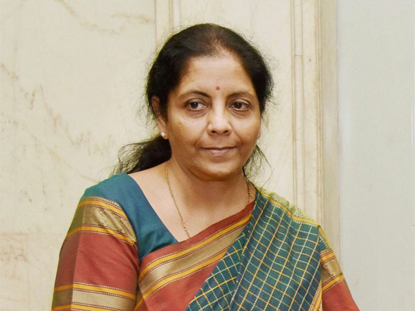 నిర్మల సీతారామన్ రాజకీయ జీవితం