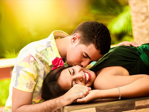 నా పక్కనే పడుకున్నాడు