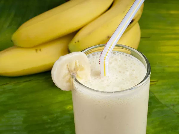 8. బనానా మరియు మిల్క్: