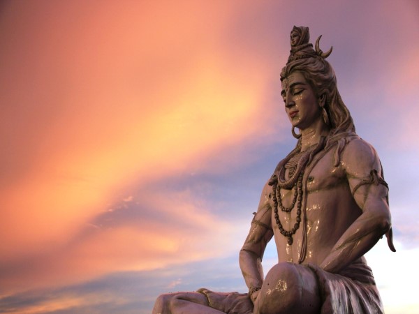 శివుడు ప్రత్యక్షమయ్యాడు