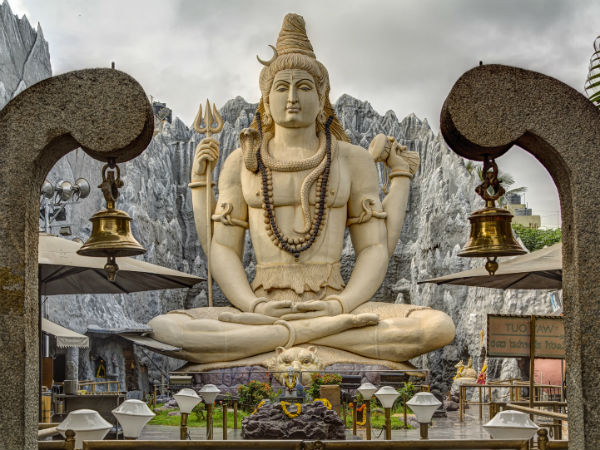 వివిధరకాల వ్యాఖ్యానాలు :