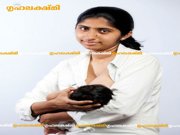 బిడ్డకు బహిరంగంగా పాలిస్తే తప్పేంటి