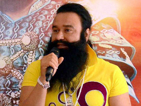 నీలి చిత్రాలు చూస్తూ