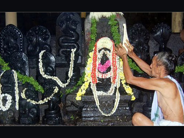 నాగపంచమి రోజున పరమశివుడిని ఎందుకు పూజిస్తారు