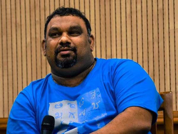 పరిపూర్ణానంద స్వామి స్పందించడంతో