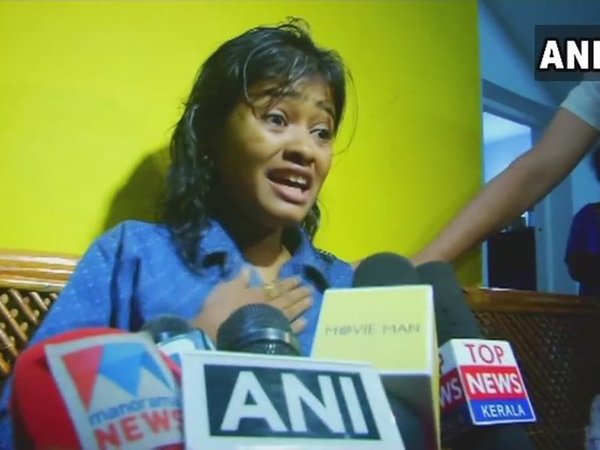 బెదిరించారు