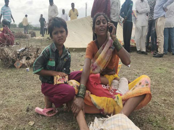 ఒక్క అధికారి ఇక్కడికి రాలేదు