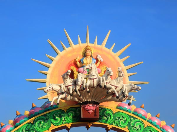 ఆ సర్పాన్ని అడిగి చూడండి