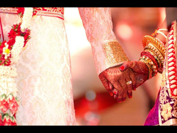 భర్తను కన్విన్స్ చేసి