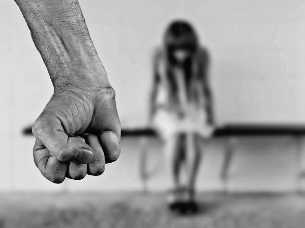అమ్మాయిలు ఎలా భరించేవారో
