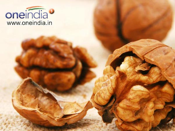 7. వాల్నట్స్ :