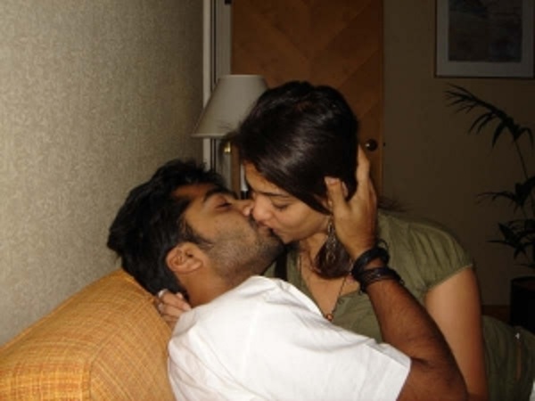 8) సర్ ప్రైజ్ చేయాలి..