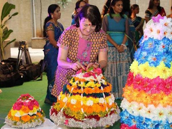 9) ఓనం కూడా కొంచెం ఇలానే..