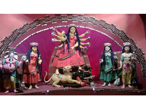 4) గిరిజన దేవత..