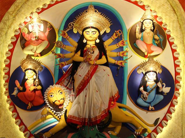 8) కులో మరియు కోరి దేవత