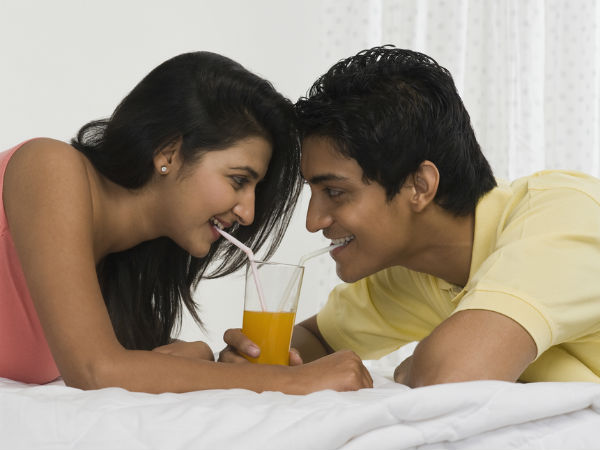 ఇతరులను పొగడకండి..