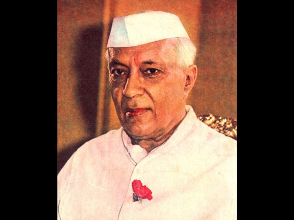 చాచాగా మారిన నెహ్రూ..
