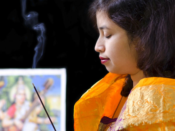 మామగారి భార్య (మామి) :