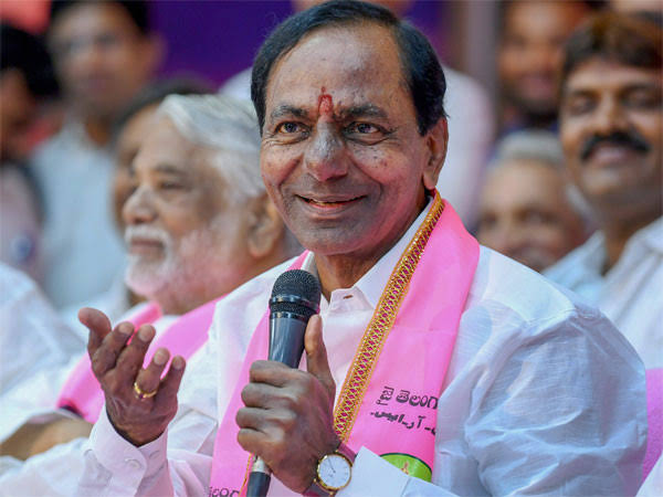 ఎప్పటికీ వెనుకడుగు వేయరు..