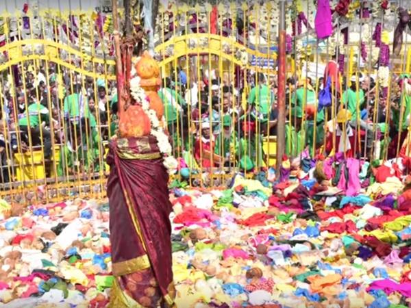 ఆదివాసీల ఆచారం..
