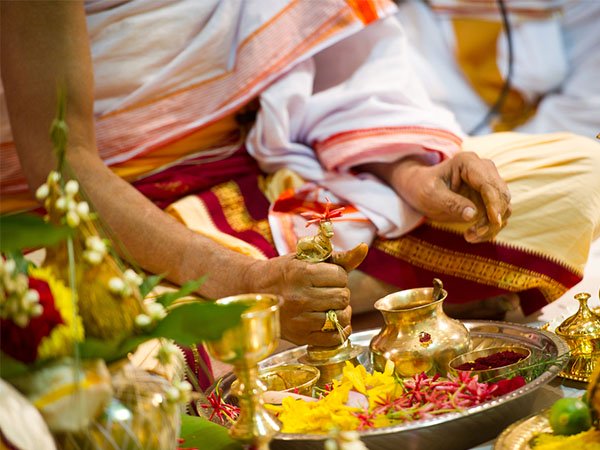 ఏ రకమైన ఆభరణాలు విగ్రహాలకు ఇవ్వబడతాయి