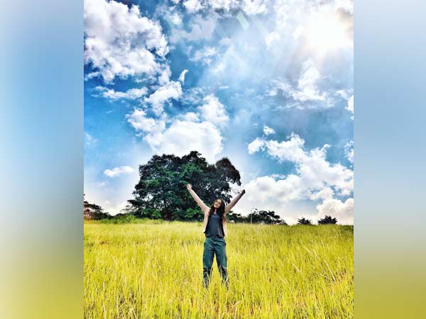 డార్క్ సన్ స్పాట్స్ లేదా లివర్ స్పాట్స్ :
