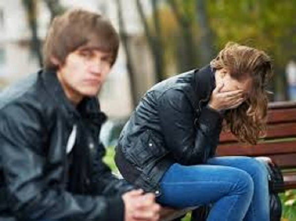 అక్కడే అడ్డంగా దొరికారు...