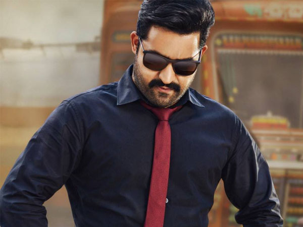 స్టూడెంట్ లీడర్ గా..