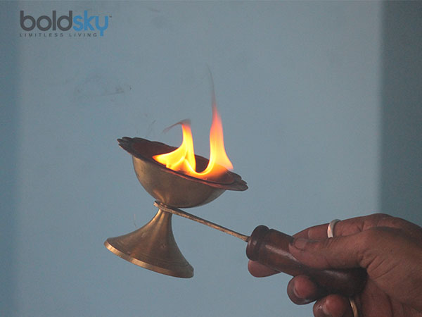 ధనవంతులు కావడానికి ఈ పరిహారం చేయండి
