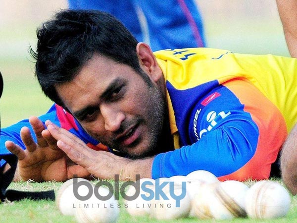 బెస్ట్ వికెట్ కీపర్ గా..